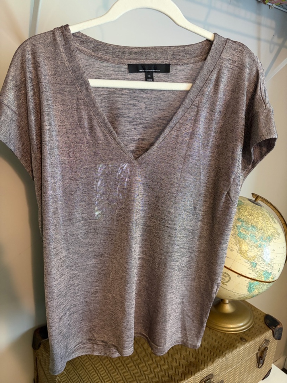 White House Black Market Short Sleeve V-Neck Tee in Heather Mauve